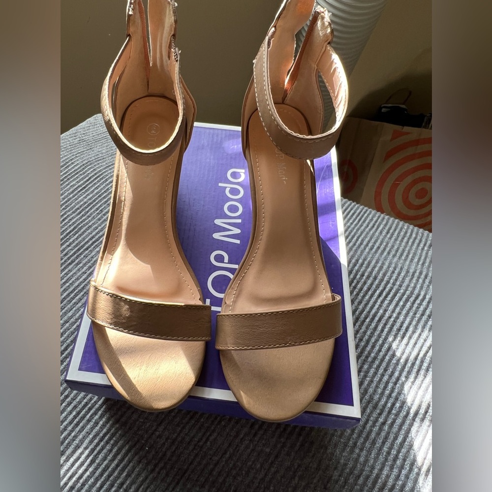 Like New Wedges